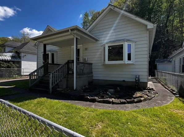 822 Greendale Dr, Charleston, WV 25302