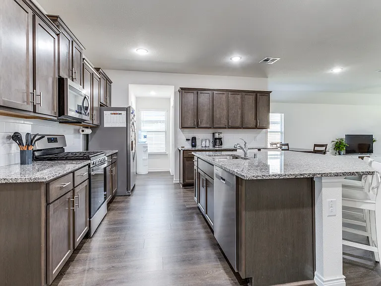 603 Calm Springs Dr — Photo 5