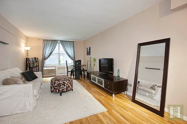 Rented by Halstead Real Estate | media 5