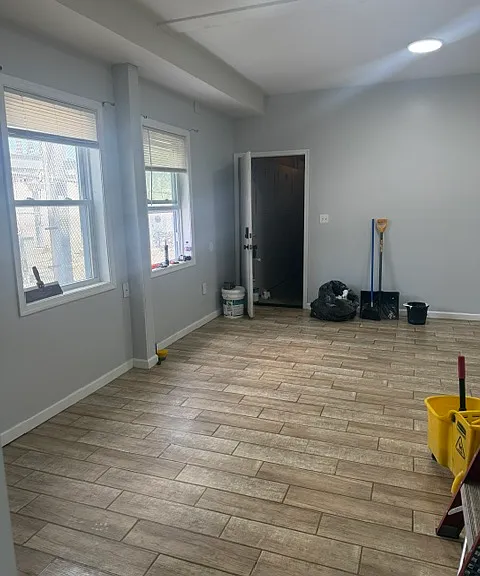 132 S 8th St #2R — Photo 6