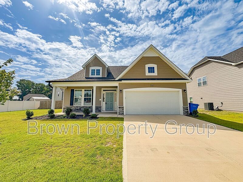 1st image of 5611 Pondhaven Dr