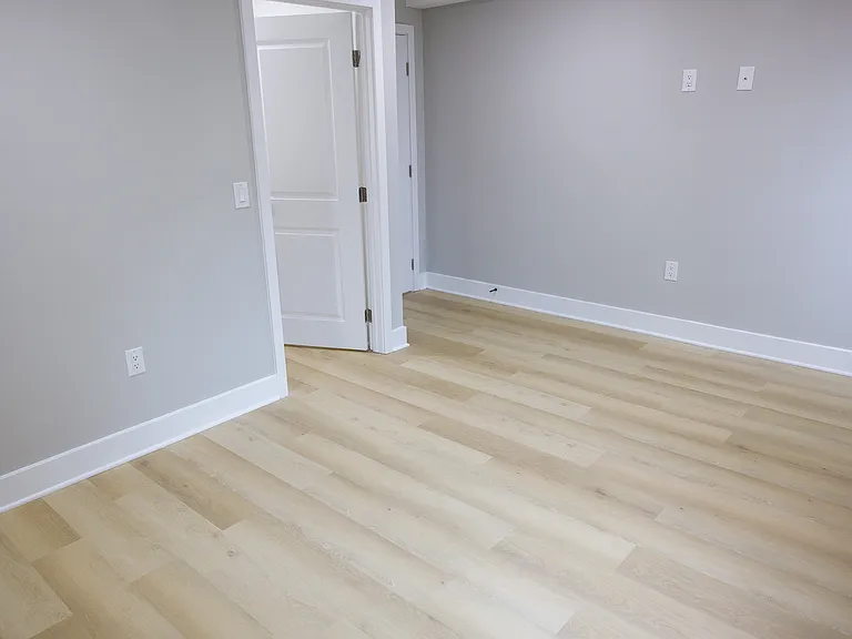 1201 Lindley Ave — Photo 8