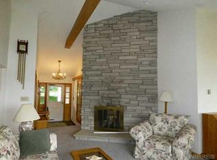 609 S Colony Rd, Grand Island, NY 14072