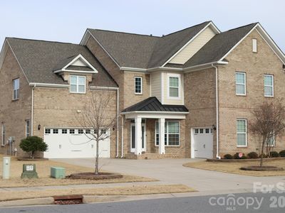 2543 Snap Dragon Dr, Harrisburg, NC, 28075