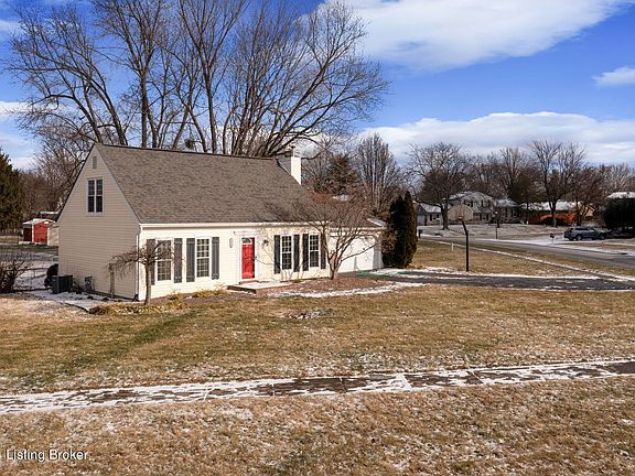 2nd image of 2919 Summerfield Dr
