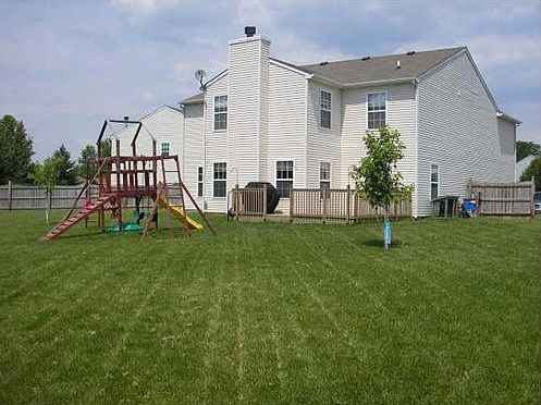 2nd image of 9038 Bayview Cir