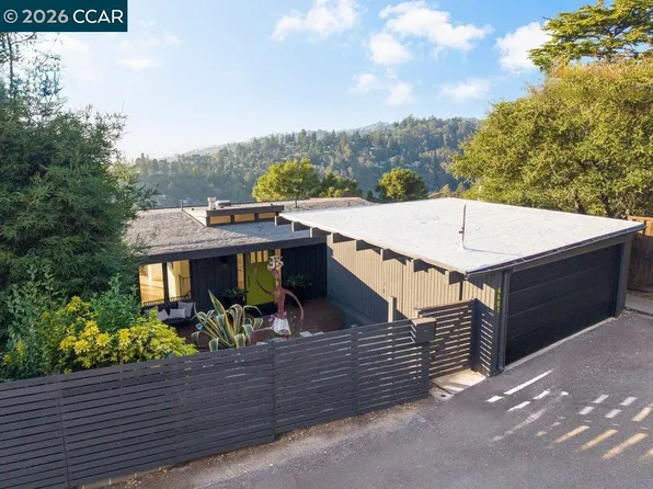 6401 Snake Rd, Oakland, CA 94611