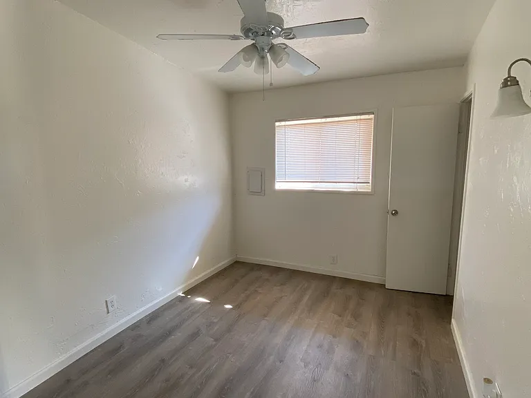 1132 S Farragut St — Photo 7