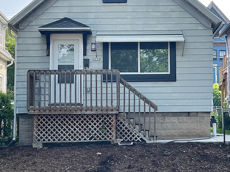 2216 S Austin St — Photo 3