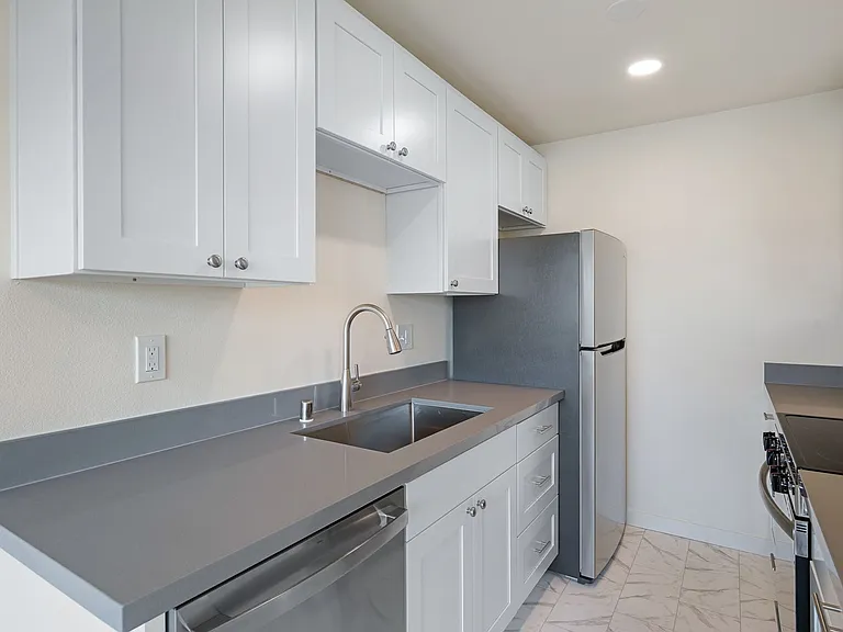 Bel Air Apartments — Photo 6