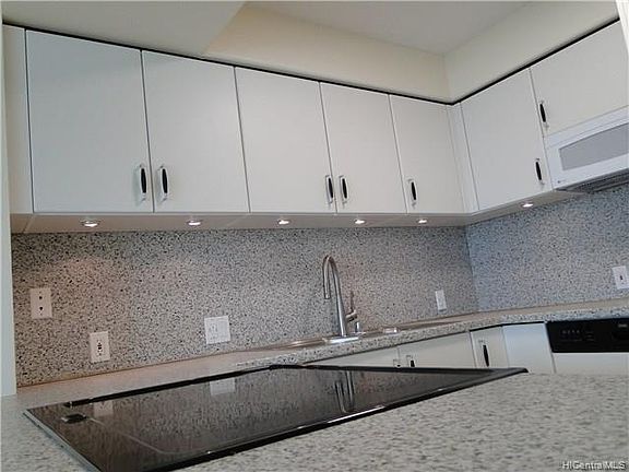 4th image of 801 King St APT 3908