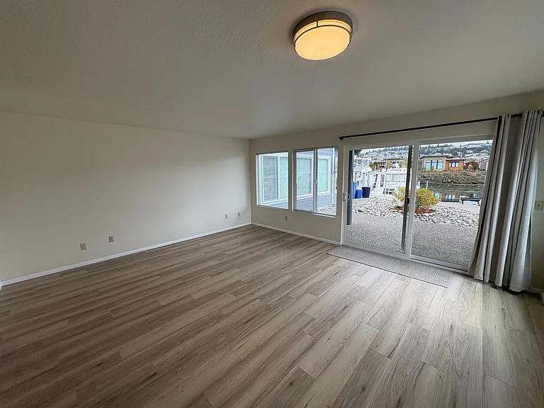2001 Skyline Way #105 — Photo 17