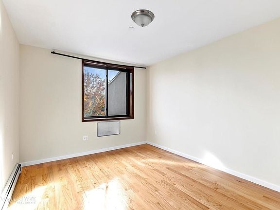 5th image of 3552 32nd St APT 2