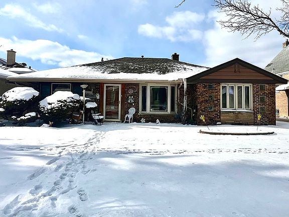 3rd image of 2334 S 10th Ave