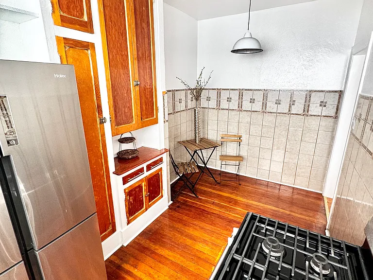 1758 Winona Blvd #3 — Photo 9