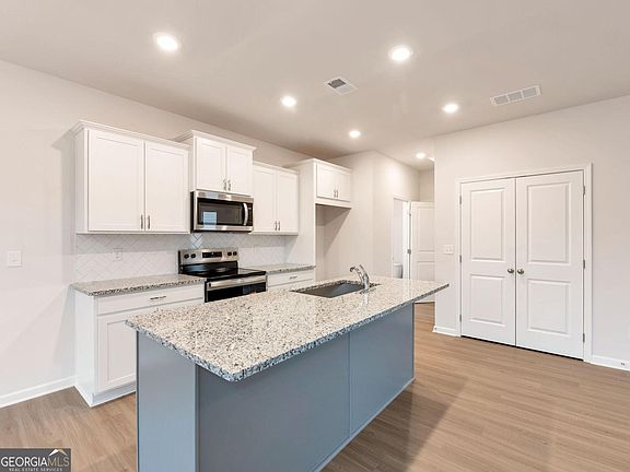 2nd image of 161 Millers Ln
