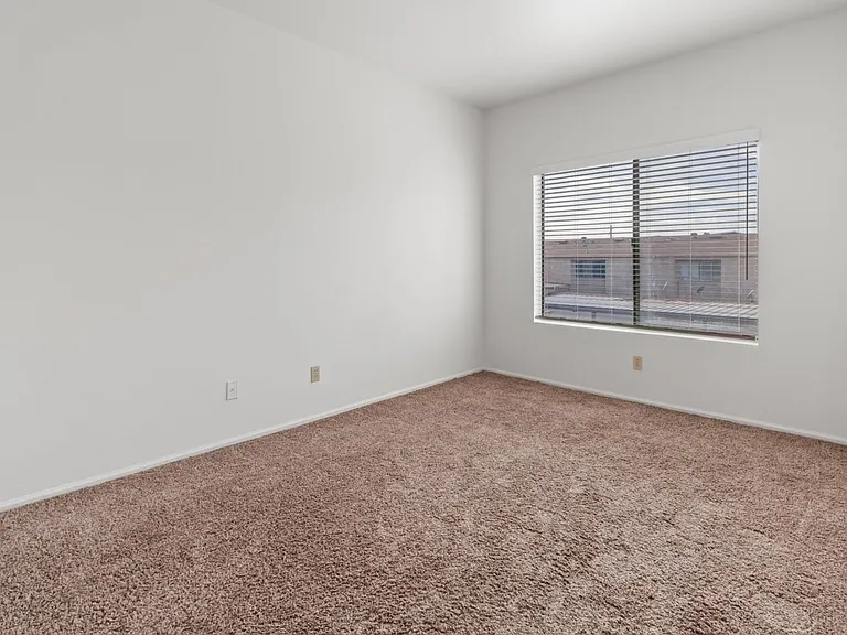 1017 E Maryland Ave #213 — Photo 17