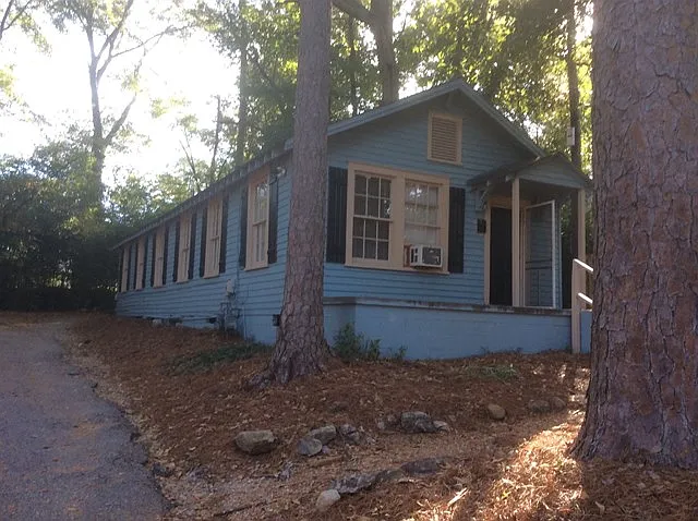 Building Photo 3