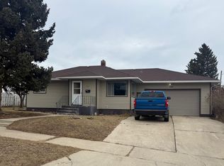 103 14th Ave S, Lewistown, MT 59457