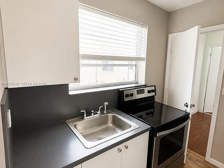 375 SW 19th Ave #2 — Photo 30