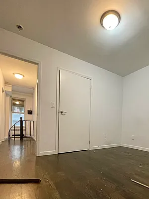 Rented by Compass | media 22