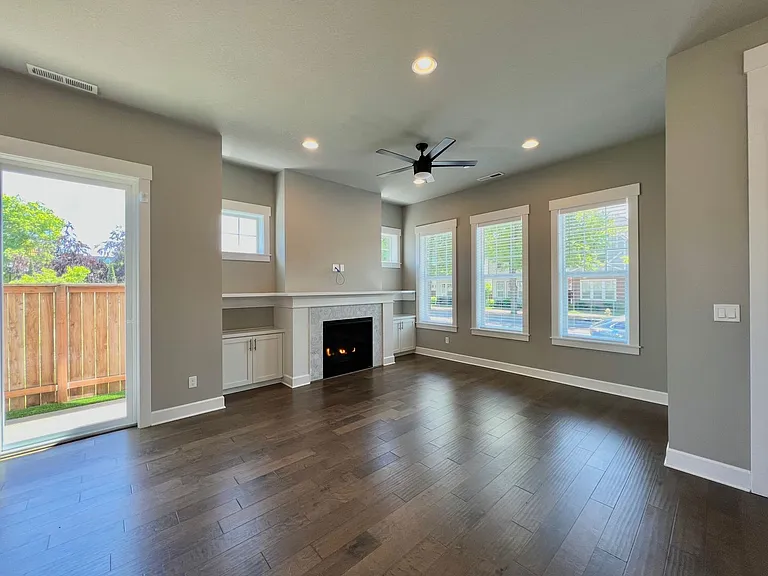 11571 SW Barber St — Photo 4