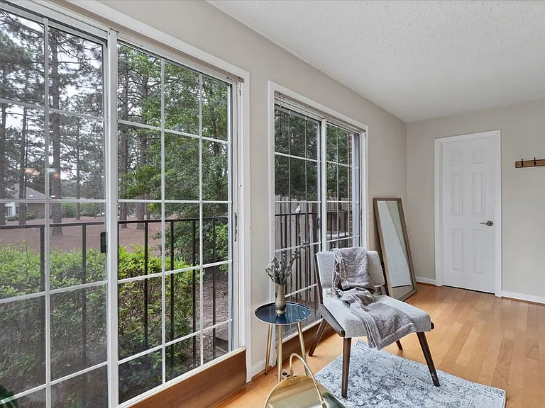 10 Pinehurst Mnr #B — Photo 10