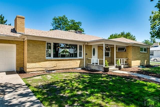 2nd image of 1526 Alexander Cir