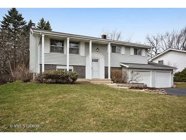 2S258 Lawler Ln photo 1
