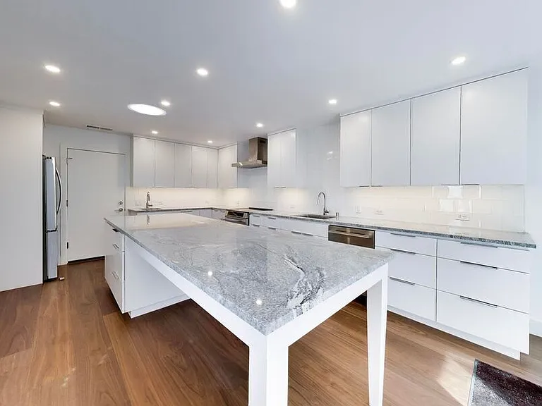 4017 San Francisco Ter — Photo 1