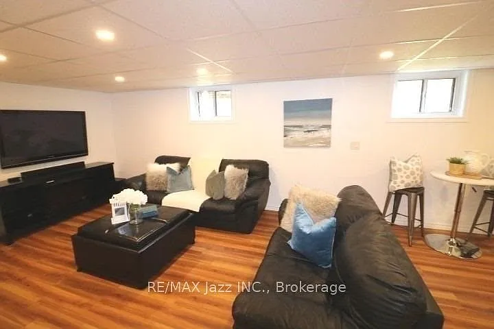 1235 Somerville St #LOWER — Photo 6