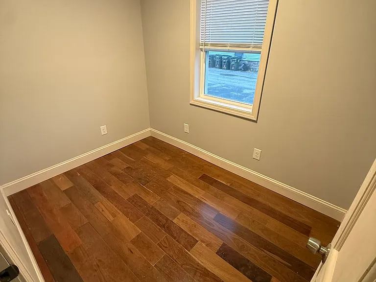 263 Hanover St #7 — Photo 4