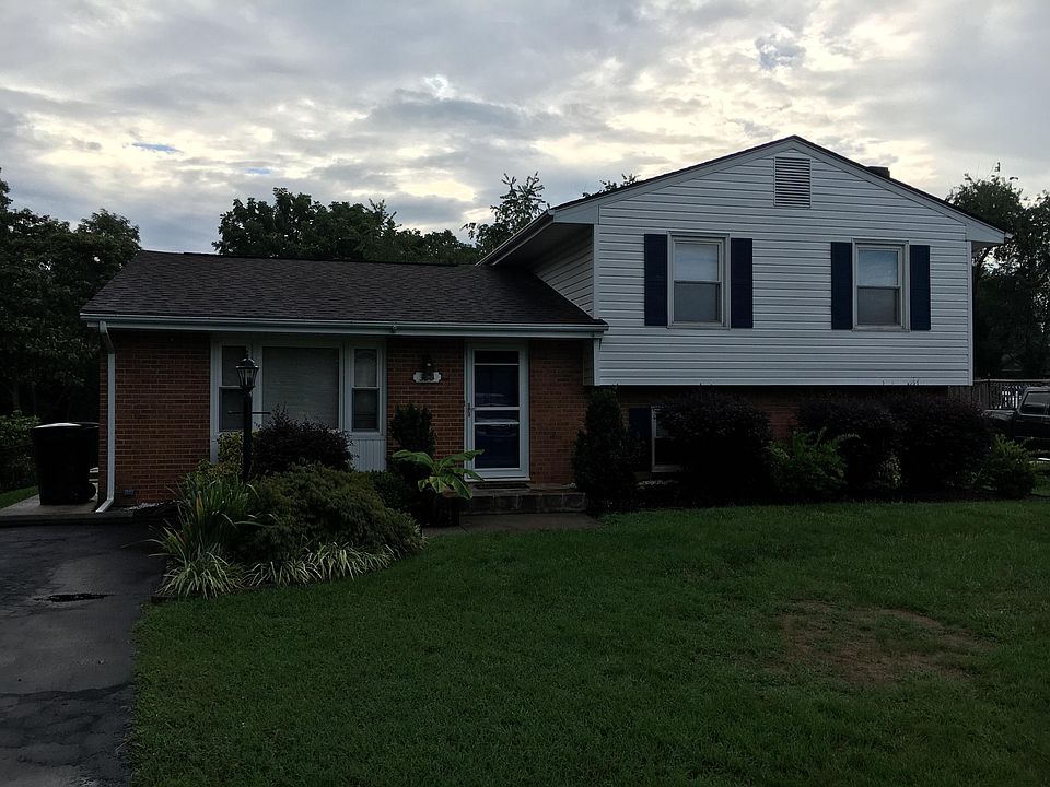 1st image of 322 Crofton Dr
