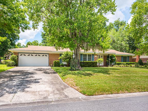 3rd image of 4222 Saint Francis Cir