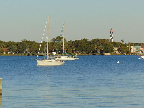 4th image of 131 Marine St