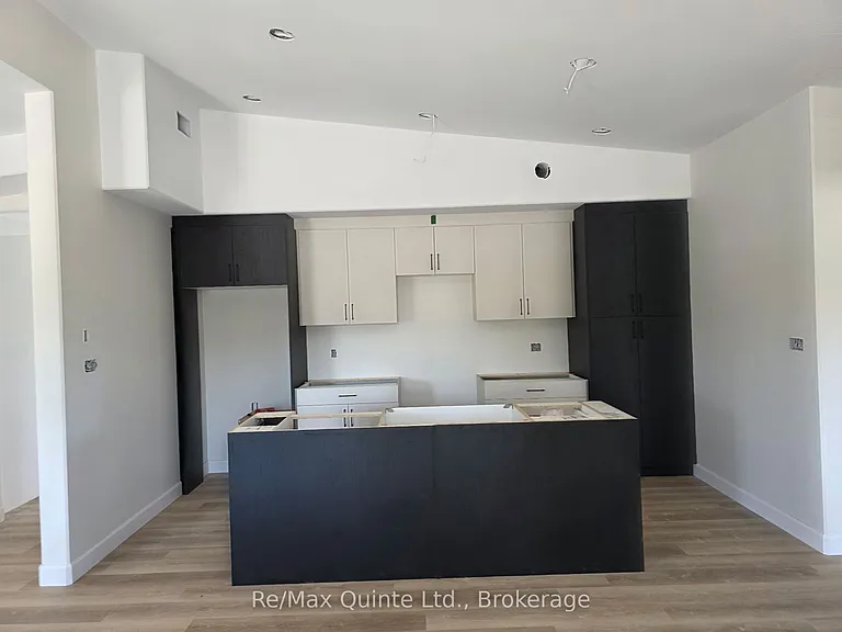 5 Sienna Ave #D — Photo 3