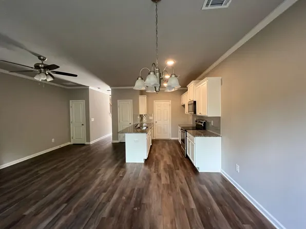 3663 Acorn Dr, Oakwood, GA 30566