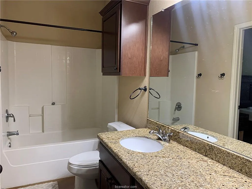 3329 Lieutenant Avenue - 1 — Photo 4