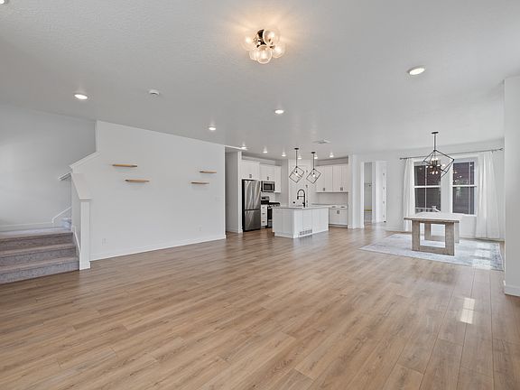 5th image of 11627 S Silver Pond Dr