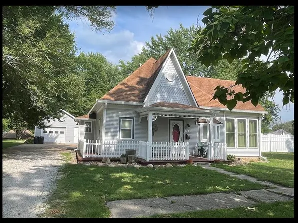 214 N Jones St, La Plata, MO 63549