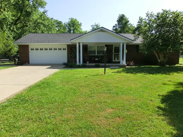 130 Munster Dr, Fayetteville, OH 45118