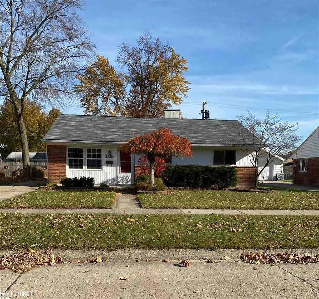 3850 Michael Ave photo 1