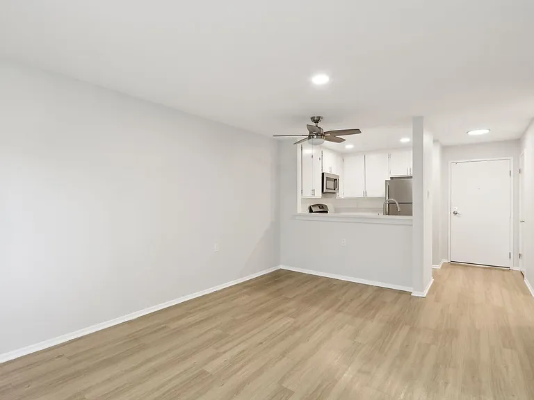 5405 Lindley Avenue — Photo 19