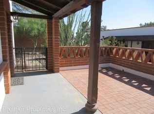 232 S Paseo Pena, Green Valley, AZ 85614