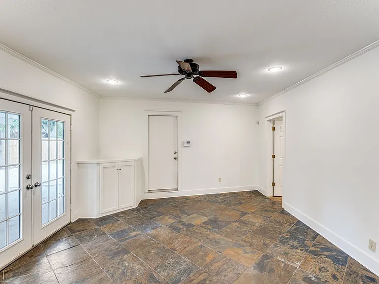 100 Seford Dr — Photo 10