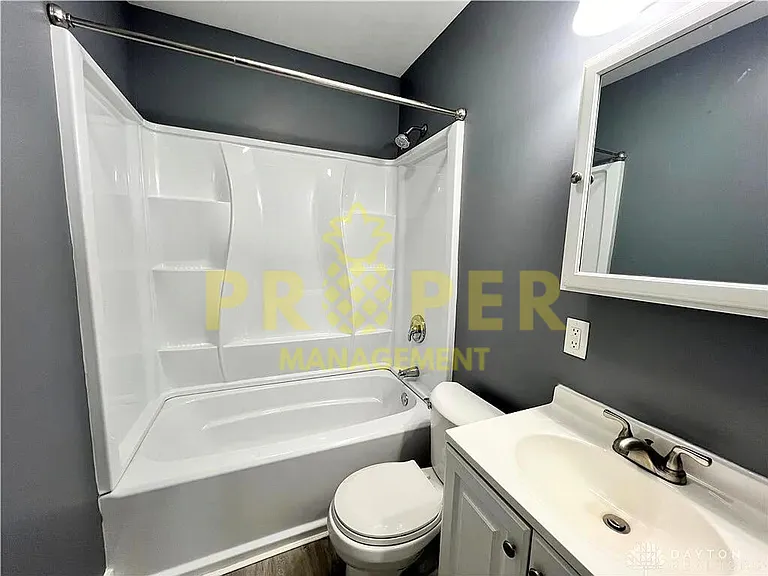 1432 Melrose Ave — Photo 6