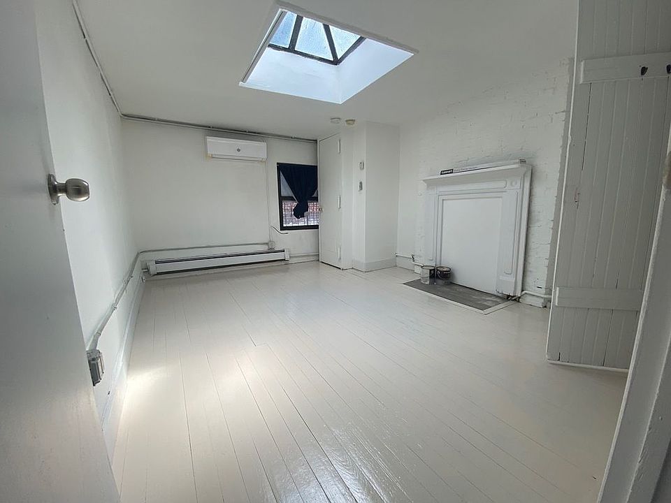 1st image of 246 W 4th St #5