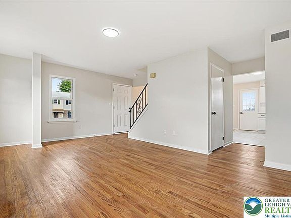 2nd image of 5673 Wedge Ln