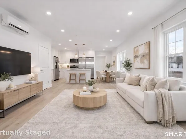 27 Village Rd, Milford, CT