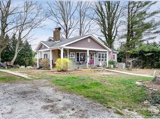 154 McCall St, Flat Rock, NC 28731